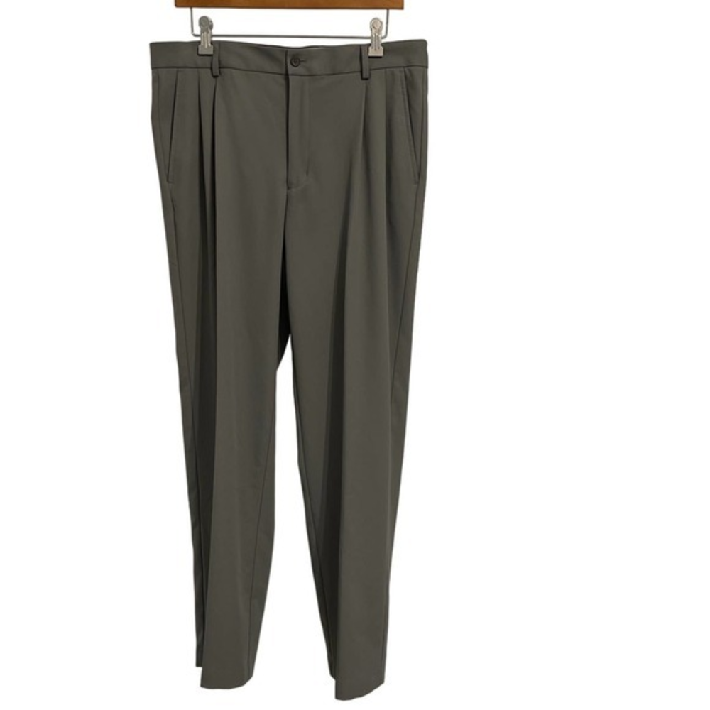 Greg Norman Mens Gray Pleated Golf Pants 34x32 Shark Logo Polyester Trousers